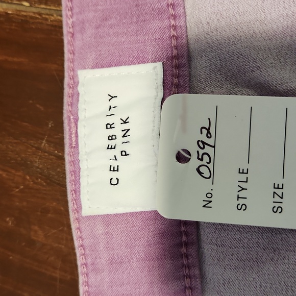 NWOT Celebrity Pink Stretchy Pink Shorts (0592) - Picture 4 of 6